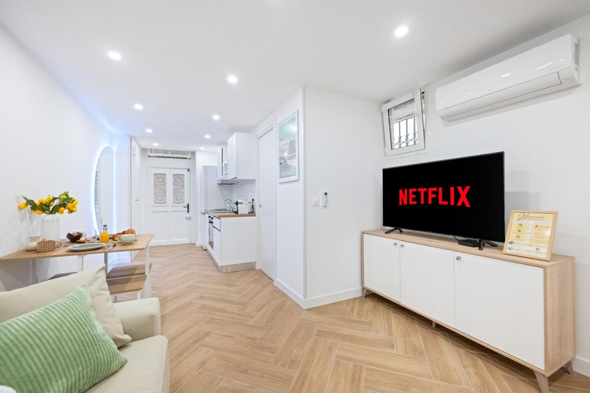 La Perle Apartment Menton Exterior photo